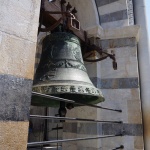 Dzwonnica na szczycie