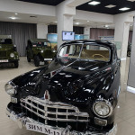 Radziecki samochód GAZ-12 ZIM w Muzeum Politechniki w Taszkencie