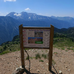 Tablica informacyjna via ferraty Des 3 Fontaines w rejonie Chamrousse