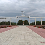 Widok na główną aleję Placu Niepodległości