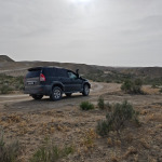 Toyota na pustyni Aralkum w Uzbekistanie