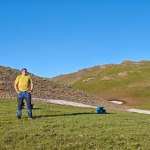 Trekking na wysokości około 2800 m n.p.m. w górach Uzbekistanu