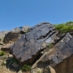 Petroglify w Górach Czatkalskich podczas trekkingu w Uzbekistanie