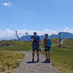 odejście do via ferraty Des 3 Fontaines w Chamrousse z alpejskimi widokami w tle