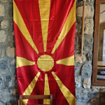 A w schronisku mamy tak.. Flaga Macedonii Północnej w schronisku Spiridon